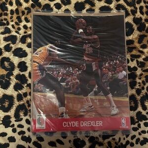 Clyde Drexler- NBA Hoops Action Photo 8 x 10 Glossy Print